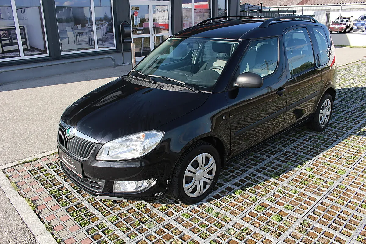 Skoda Roomster 2012 photo 2