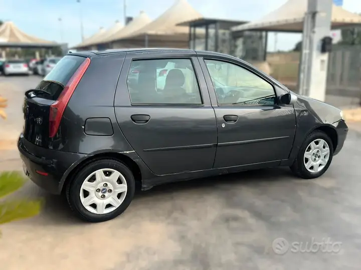 Fiat Punto 2005 photo 4
