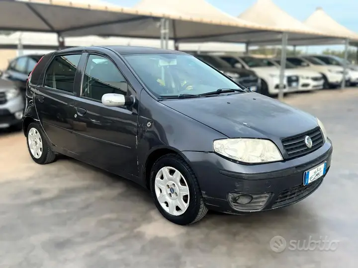 Fiat Punto 2005 photo 3