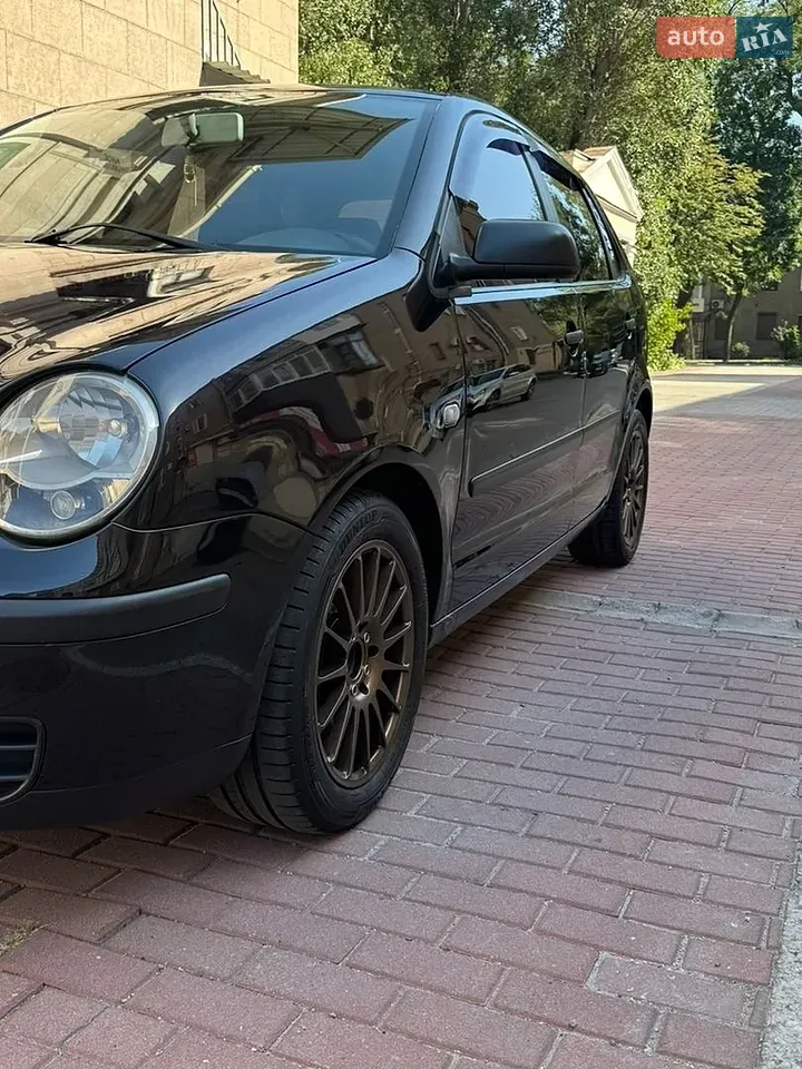 Volkswagen Polo 2002 photo 3