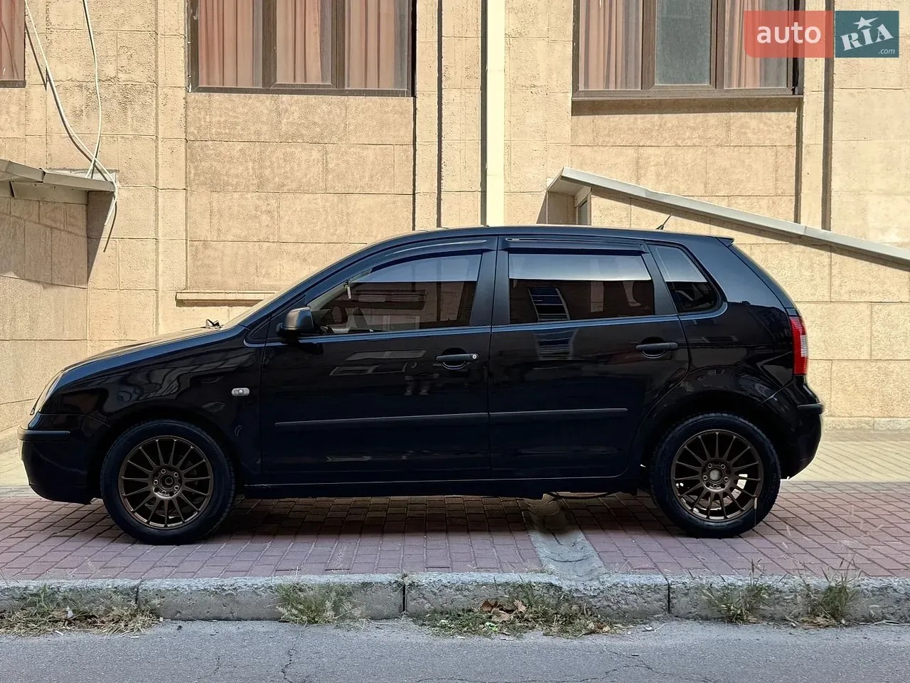 Volkswagen Polo 2002 photo 2