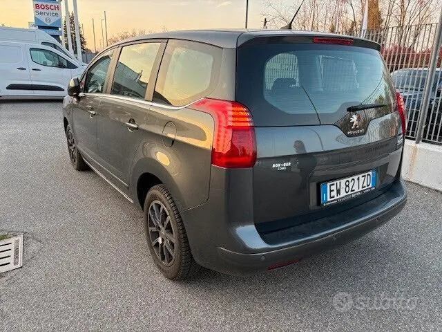 Peugeot 5008 2014 photo 2