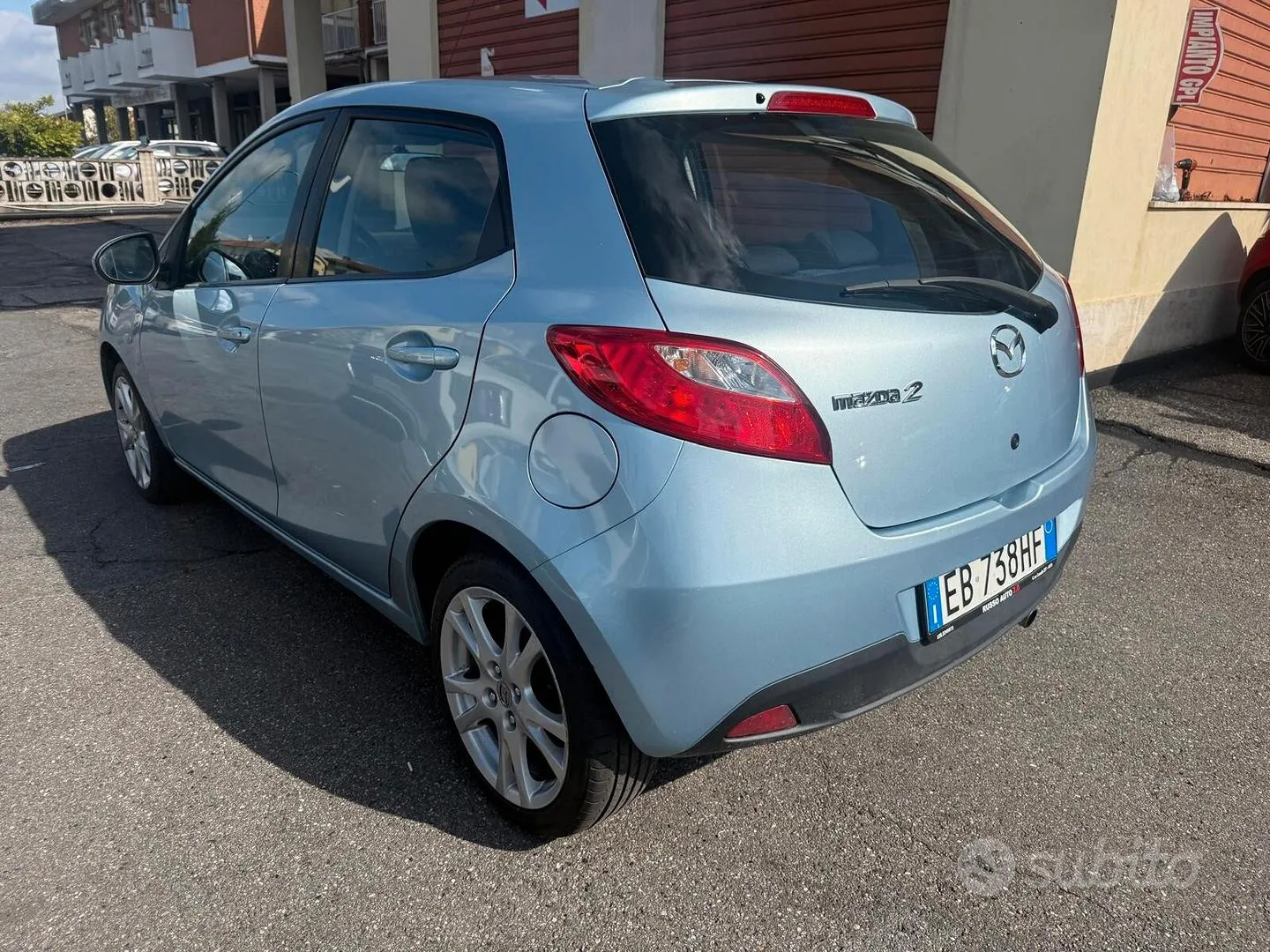 Mazda Mazda2 2010 photo 4