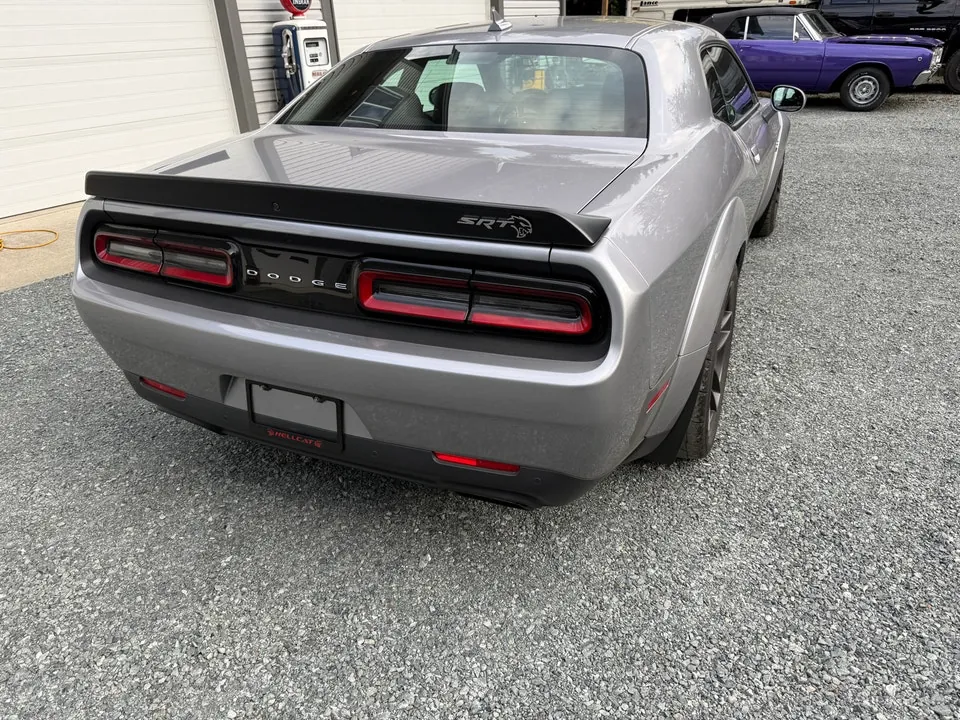 Dodge Challenger 2018 photo 2