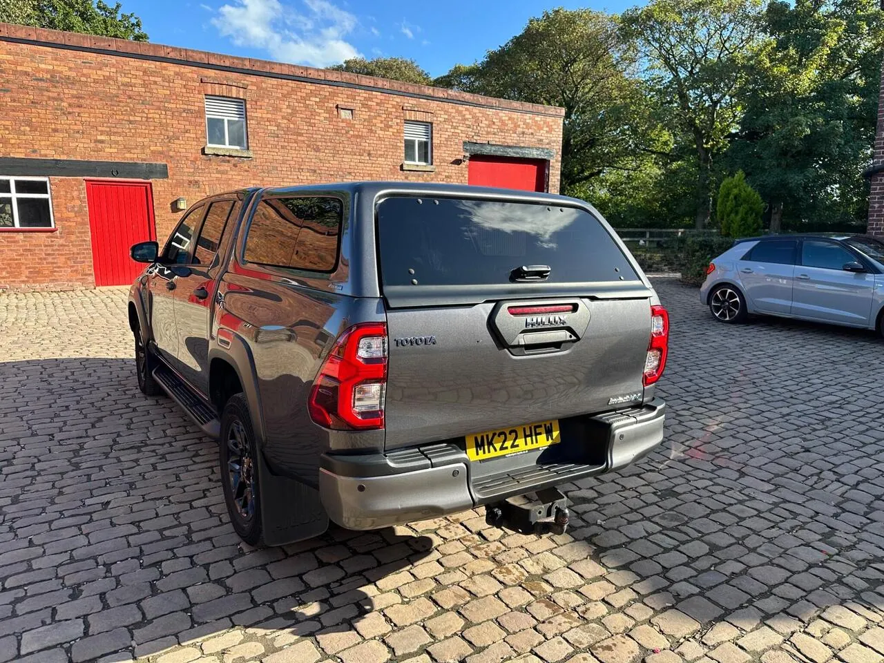 Toyota Hilux 2022 photo 3