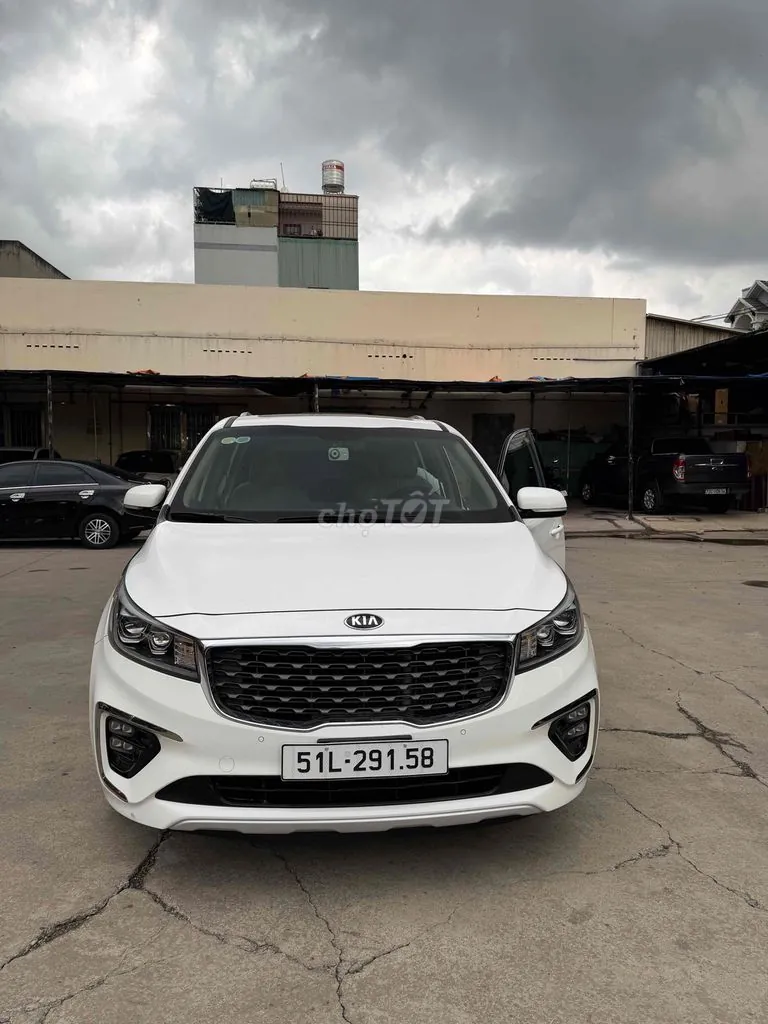 Kia Sedona 2018 photo 2