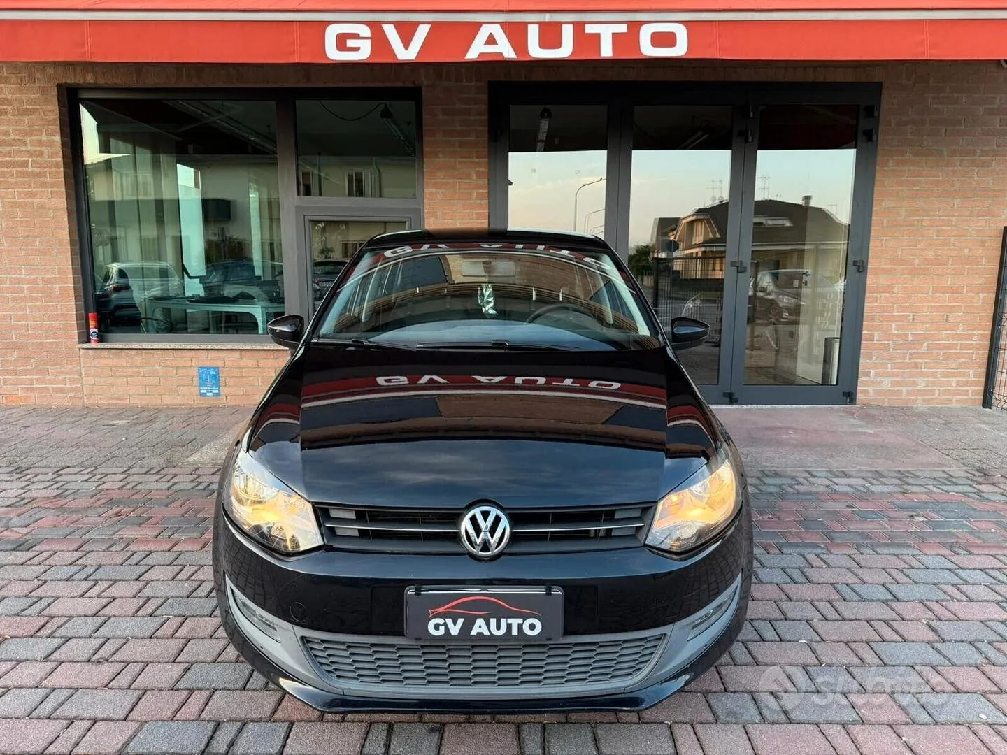 Volkswagen Polo 2010 photo 2