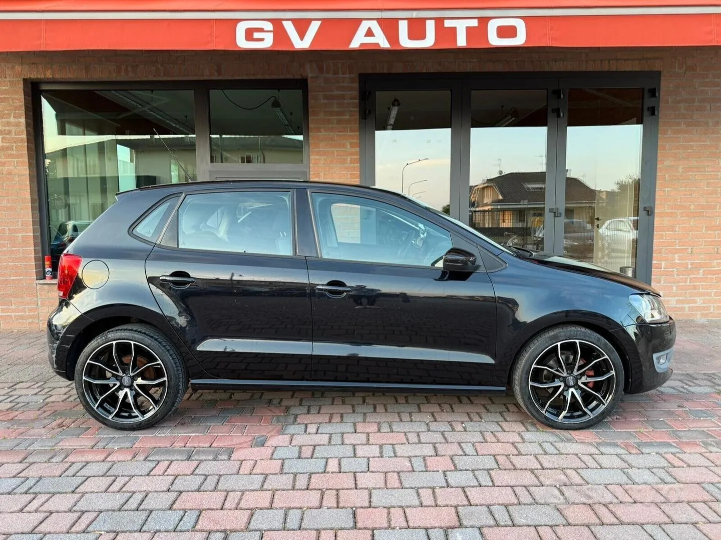 Volkswagen Polo 2010 photo 4