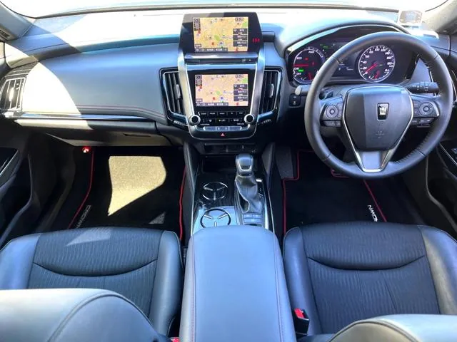Toyota Crown 2020 photo 2