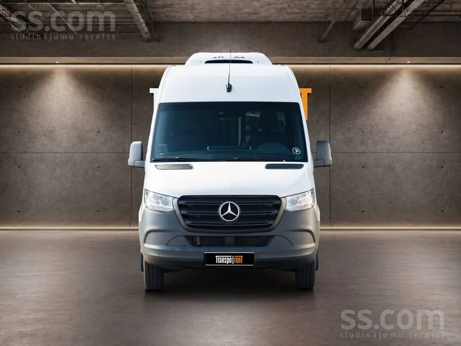 Mercedes-Benz Sprinter 2024 photo 2