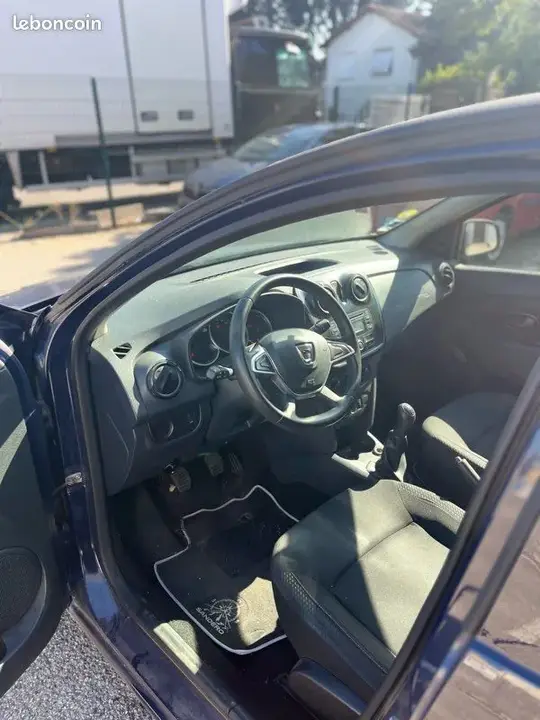 Dacia Sandero 2017 photo 3