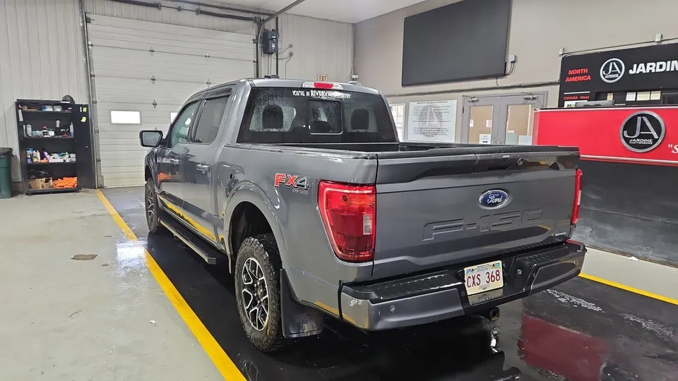 Ford F-150 2022 photo 3