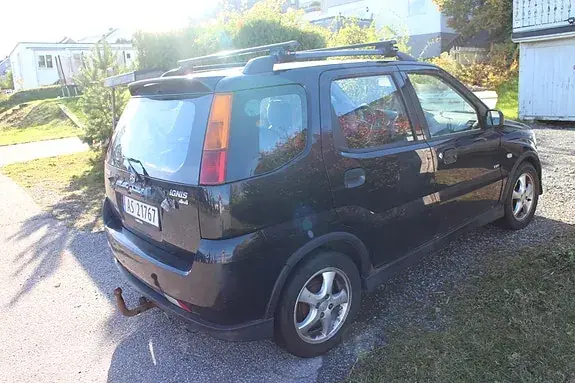 Suzuki Ignis 2009 photo 3