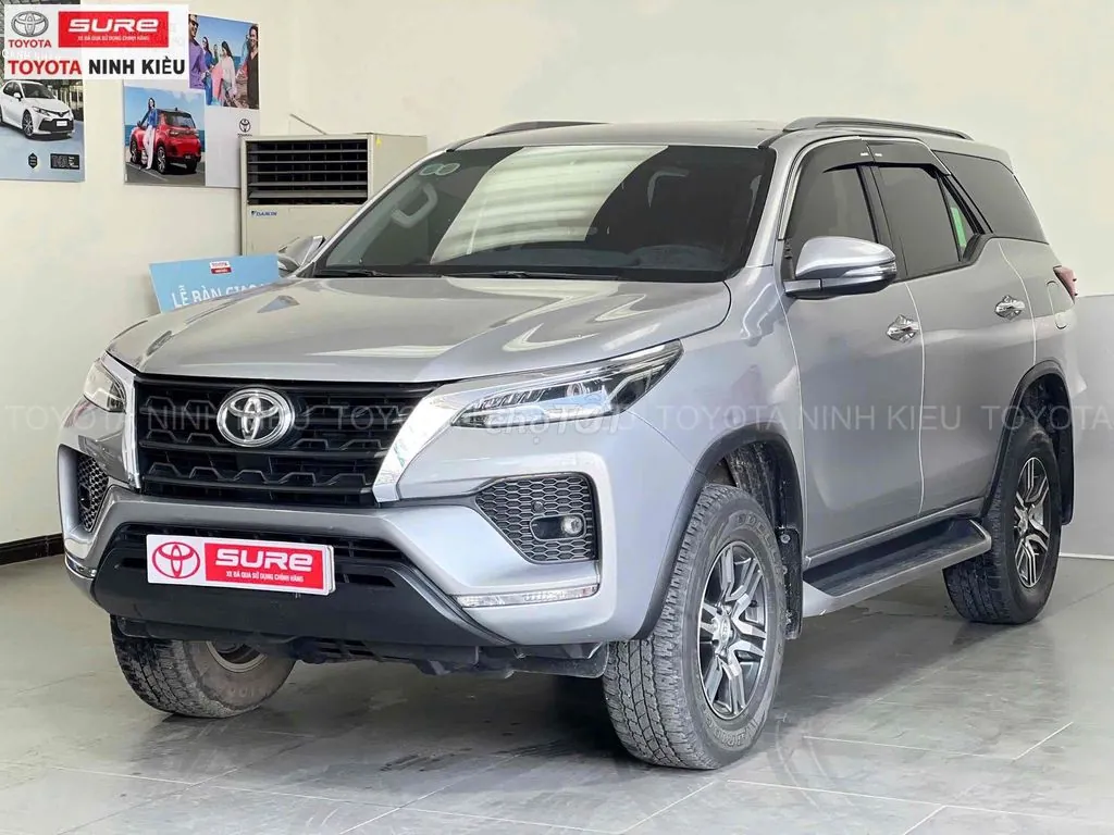 Toyota Fortuner 2022 photo 3