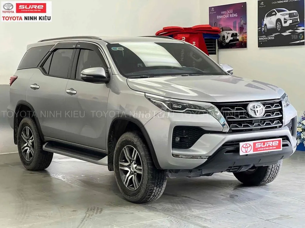 Toyota Fortuner 2022 photo 2