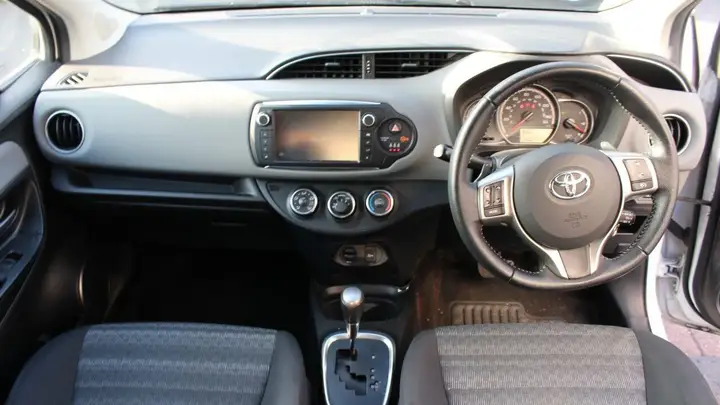 Toyota Yaris 2016 photo 4