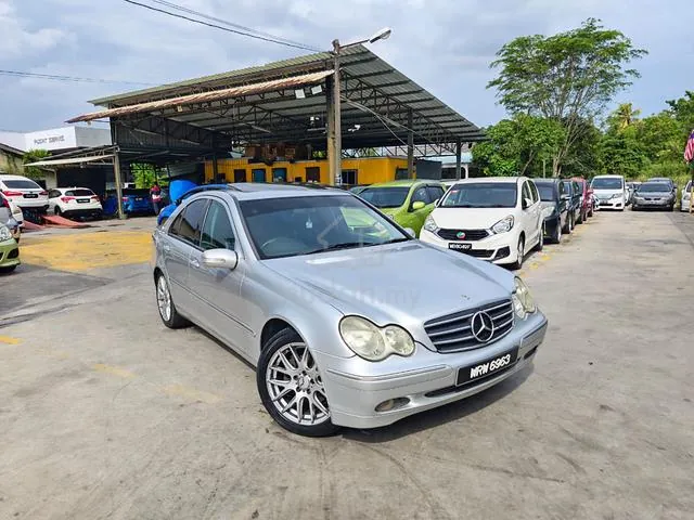 Mercedes-Benz C200