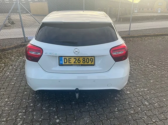 Mercedes-Benz A180 D 2017 photo 2