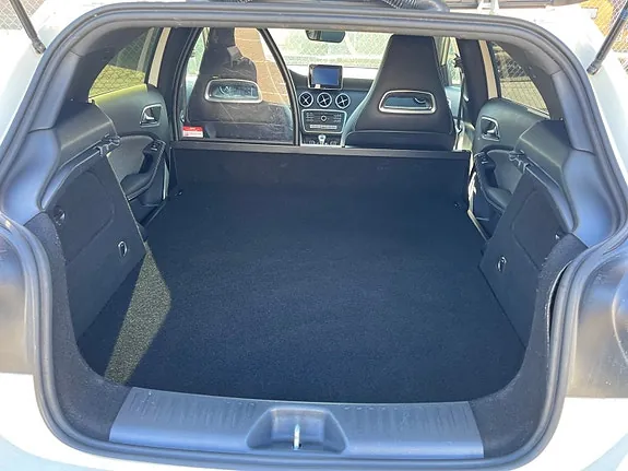 Mercedes-Benz A180 D 2017 photo 3
