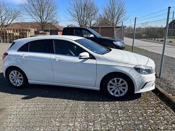 Mercedes-Benz A180 D 2017 photo 4