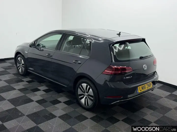 Volkswagen E-Golf 2018 photo 2