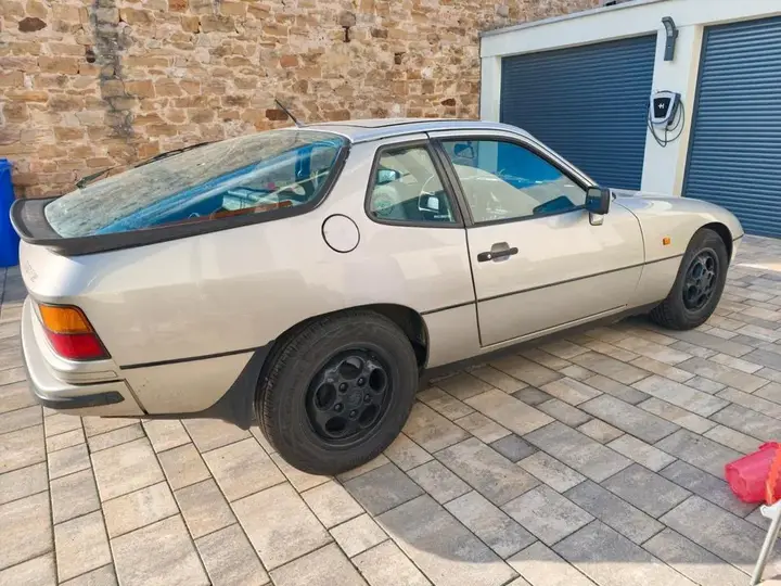 Porsche 924 S