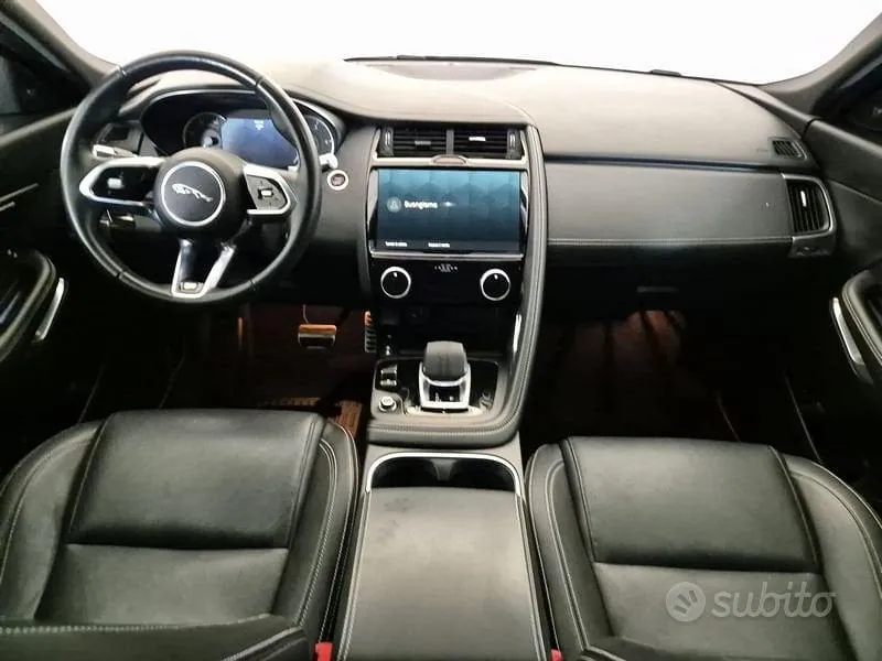 Jaguar E-Pace 2022 photo 4