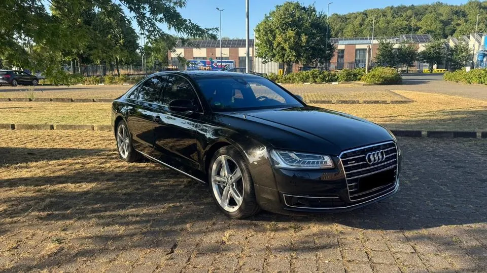 Audi A8 L