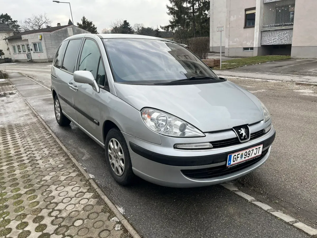 Peugeot 807 2004 photo 2