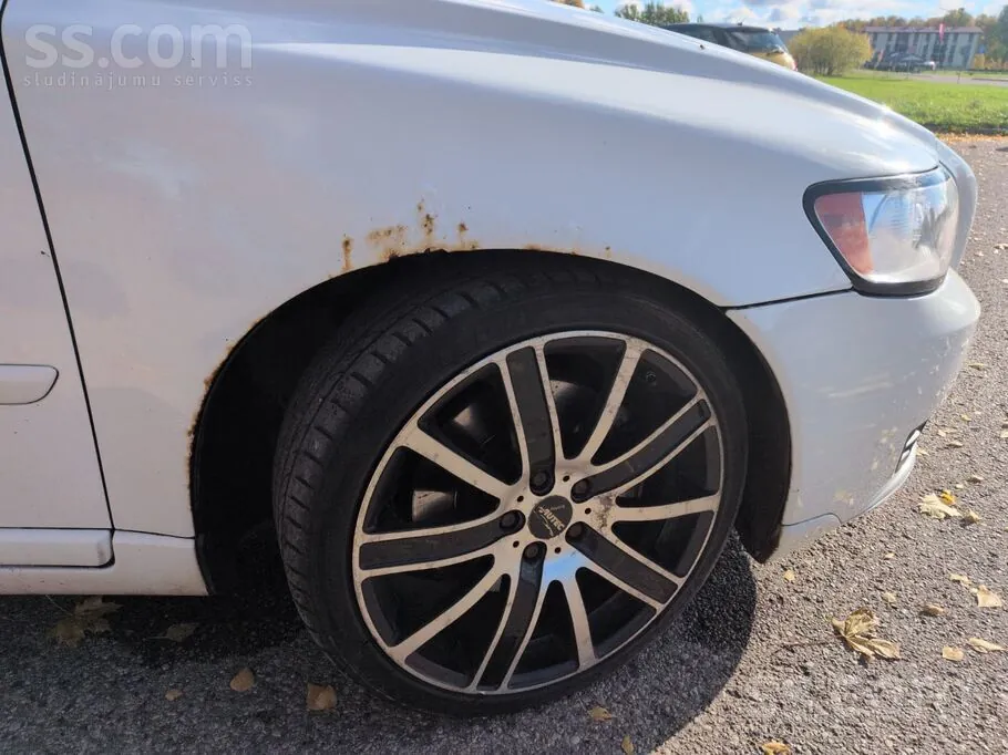 Volvo V50 2010 photo 3