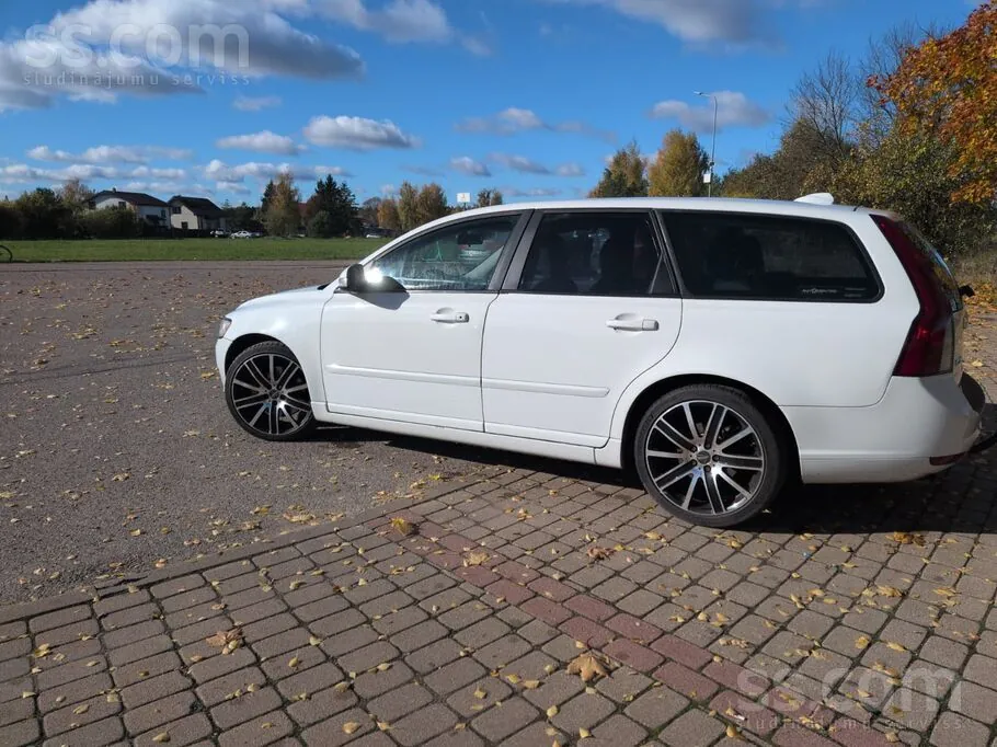 Volvo V50 2010 photo 4