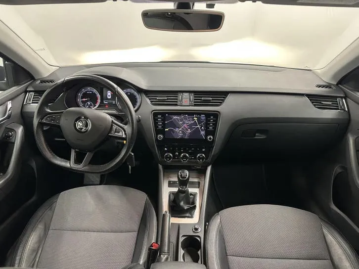 Skoda Octavia 2018 photo 2