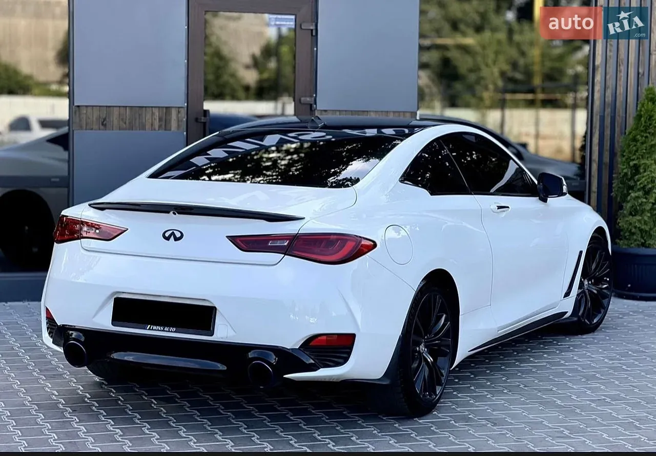 Infiniti Q60 2018 photo 3