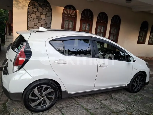 Toyota Aqua 2015 photo 4