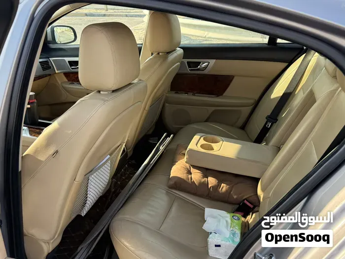Jaguar Xf 2012 photo 4