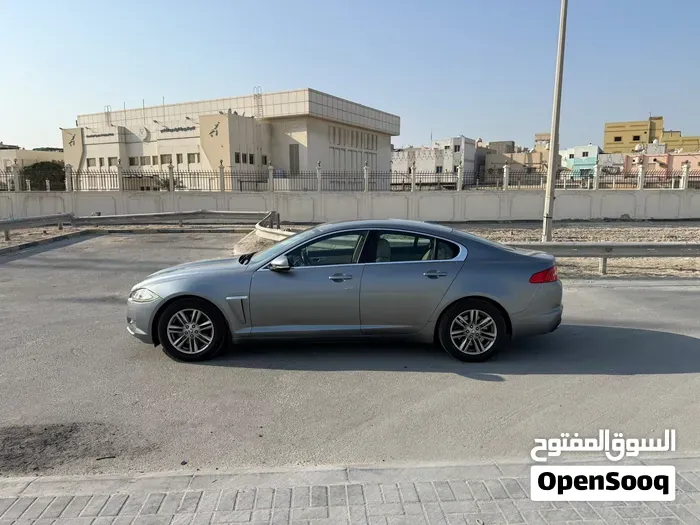 Jaguar Xf 2012 photo 3