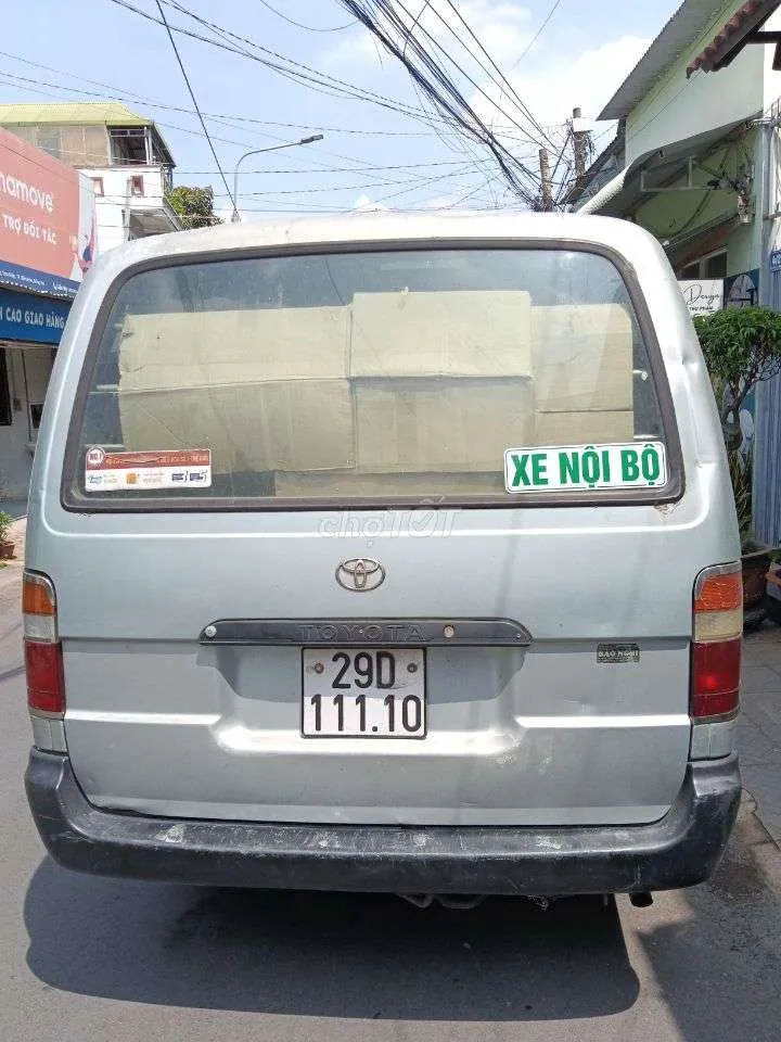 Toyota Hiace 2001 photo 3