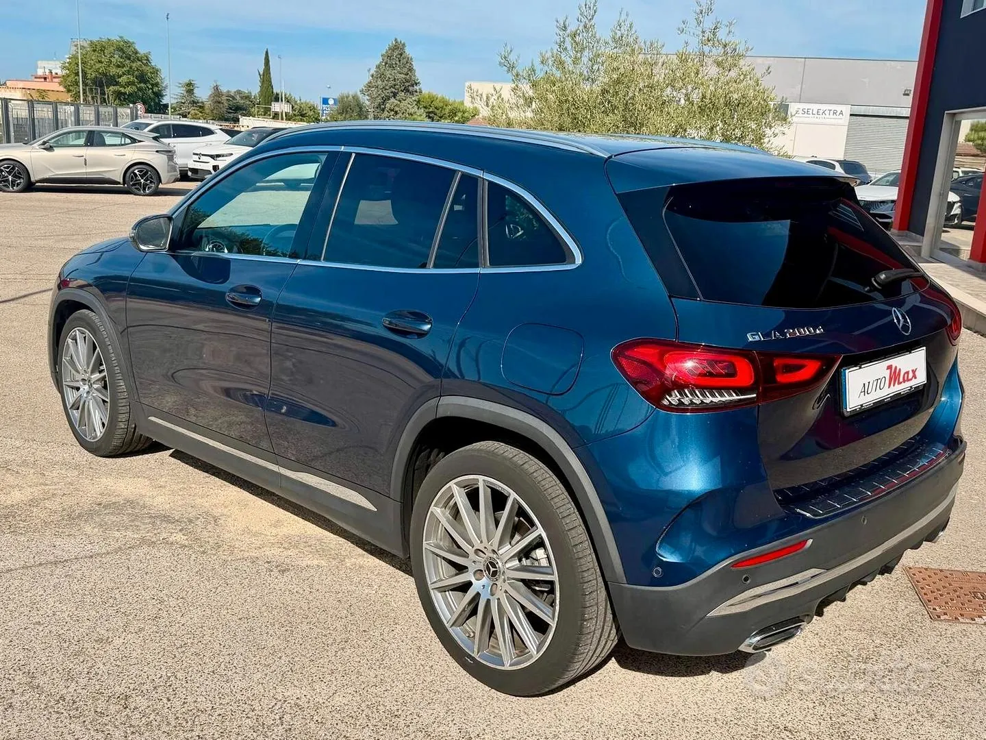 Mercedes-Benz Gla 2023 photo 4