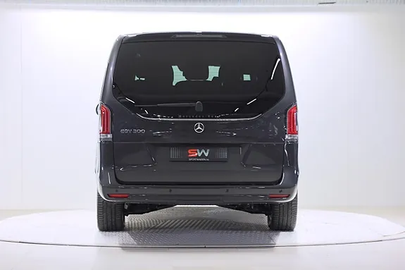 Mercedes-Benz Eqv 2026 photo 5