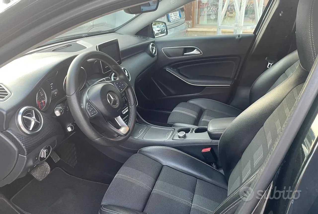 Mercedes-Benz A 180 2018 photo 4