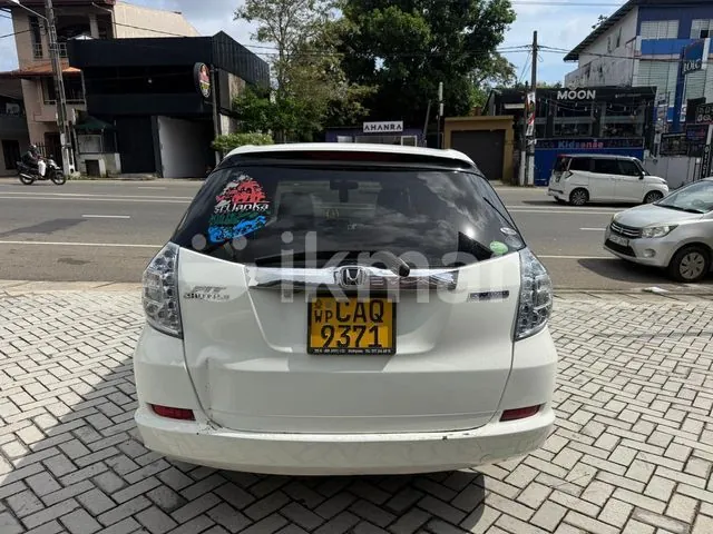 Honda Fit 2014 photo 2