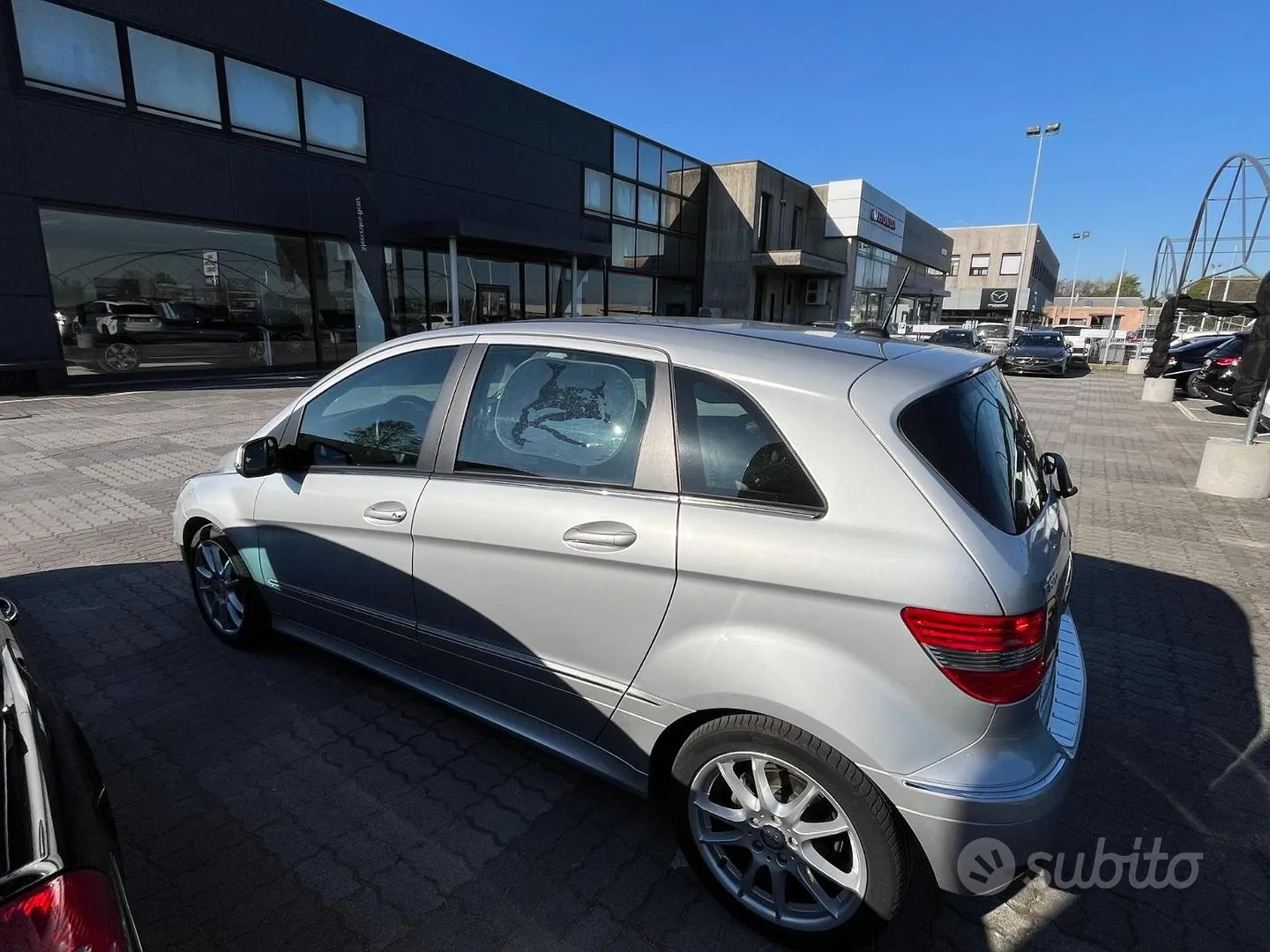 Mercedes-Benz B180 2010 photo 4