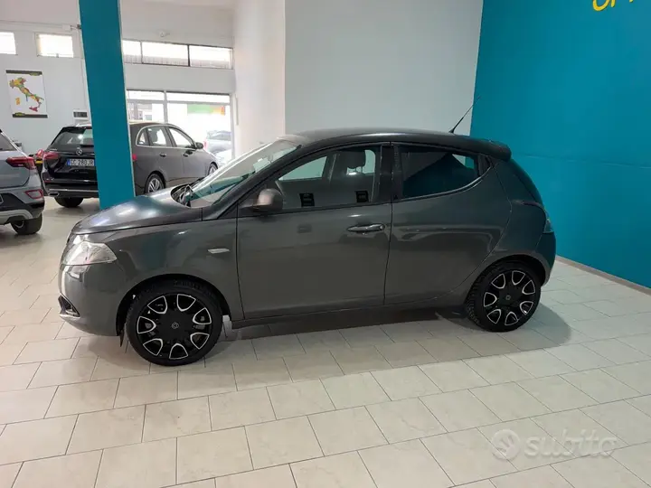 Lancia Ypsilon 2014 photo 4