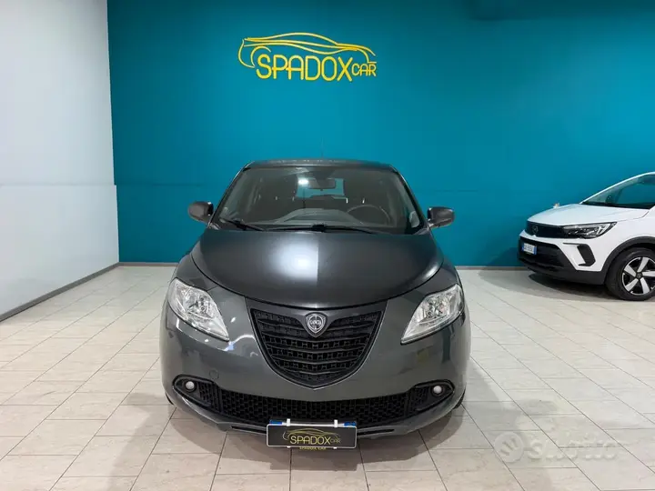 Lancia Ypsilon 2014 photo 2