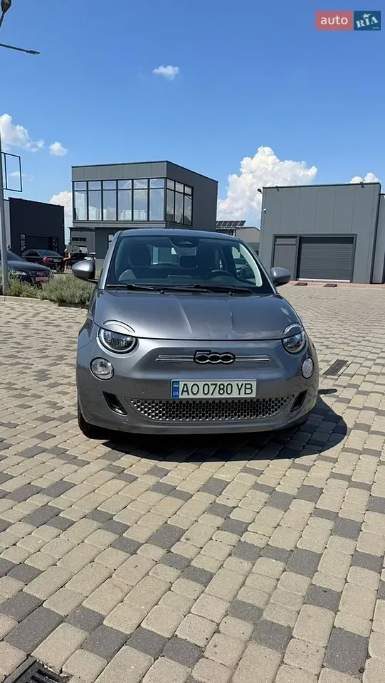 Fiat 500E 2021 photo 2