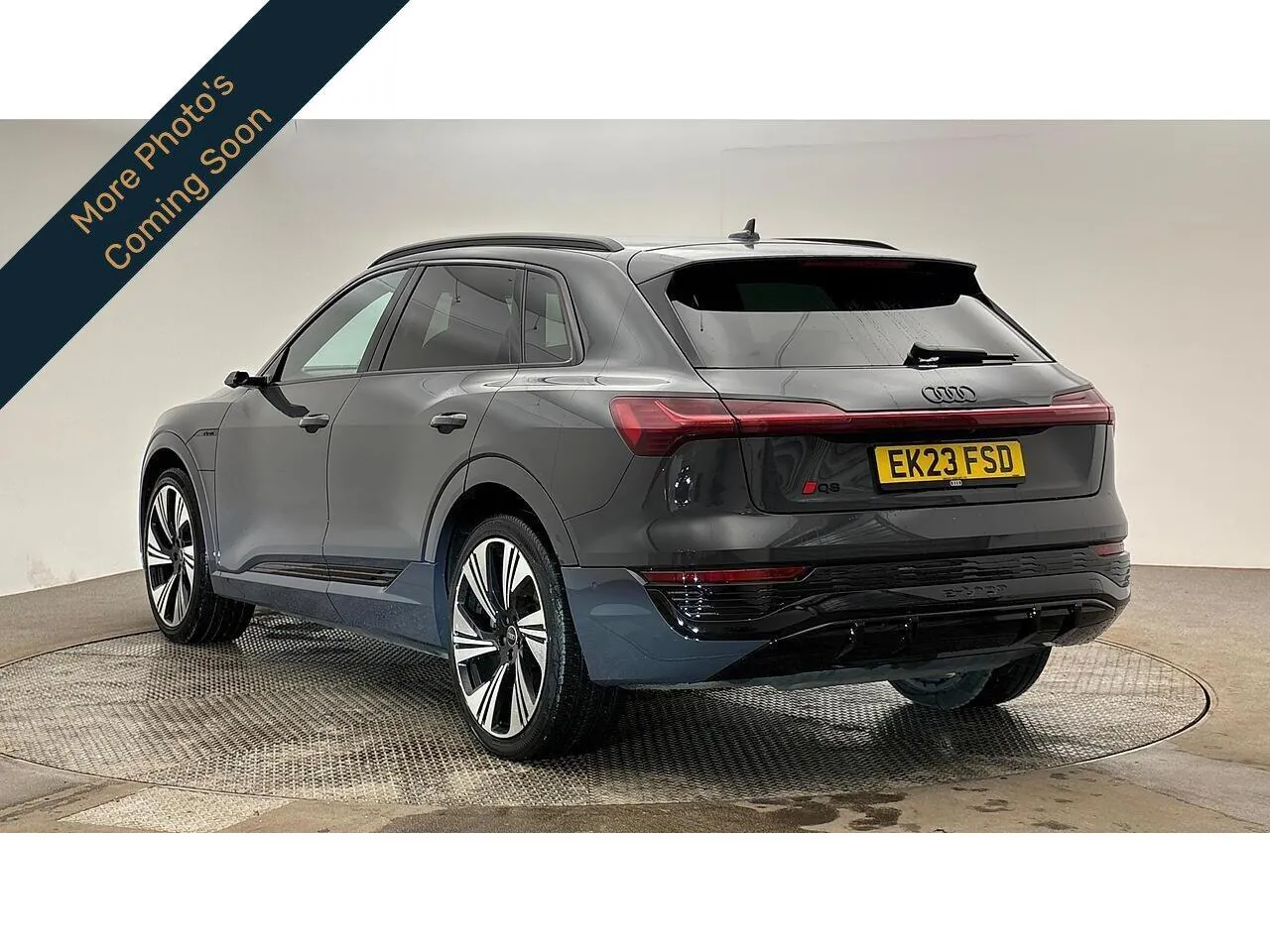 Audi Q8 E-Tron 2023 photo 2