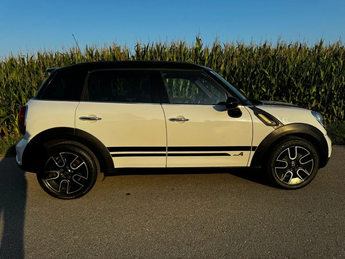 Mini Countryman 2011 photo 2