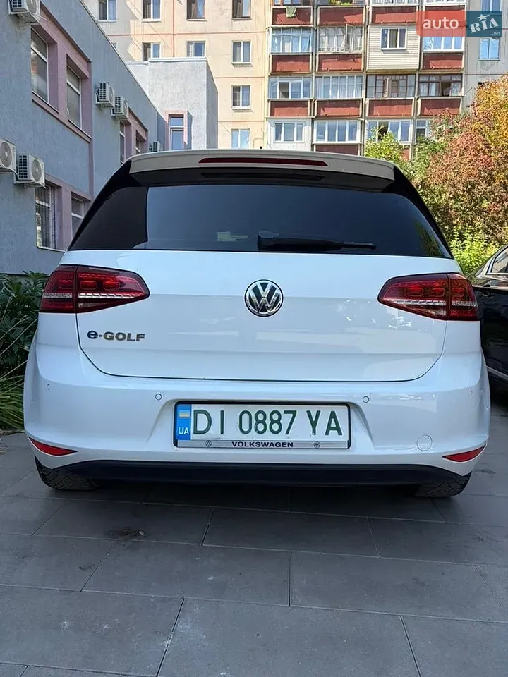 Volkswagen E-Golf 2014 photo 5