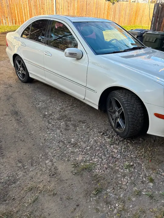 Mercedes-Benz C230
