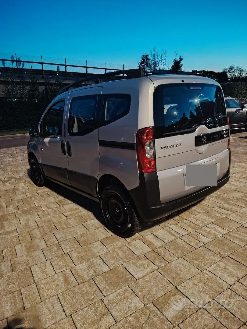 Peugeot Bipper Tepee 2010 photo 4